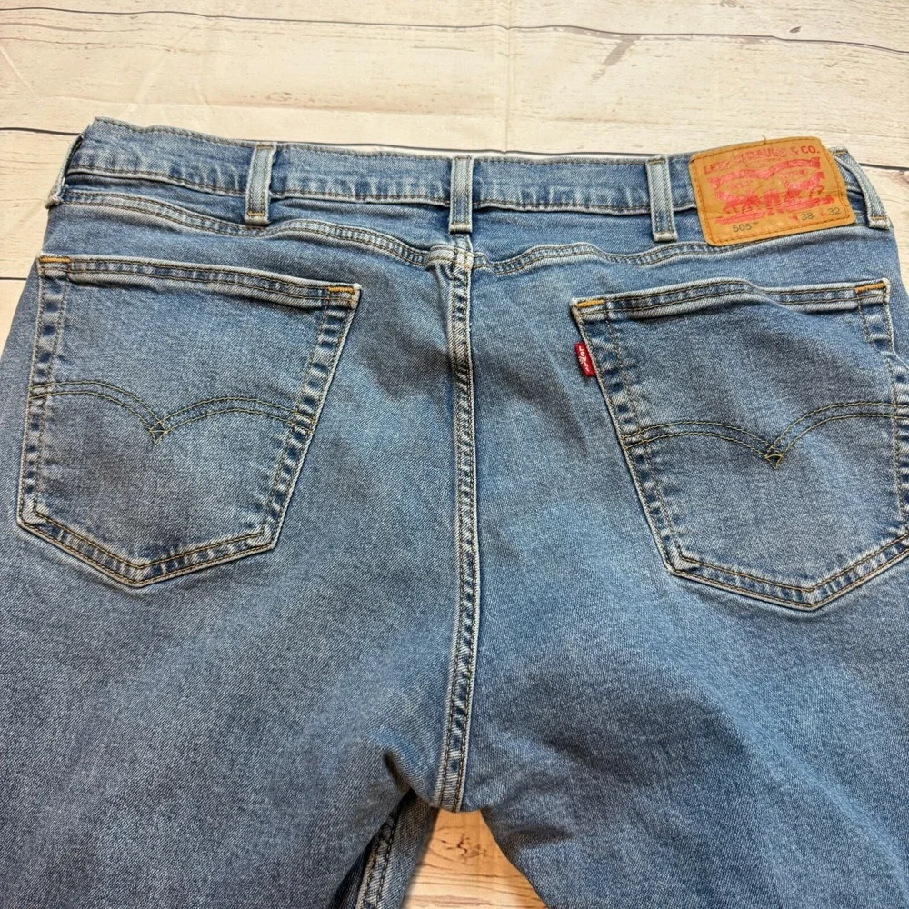 Levi's 505 Jeans Blue Denim Pants‎ Straight Men's Size 38x32 (Fits 35x29)